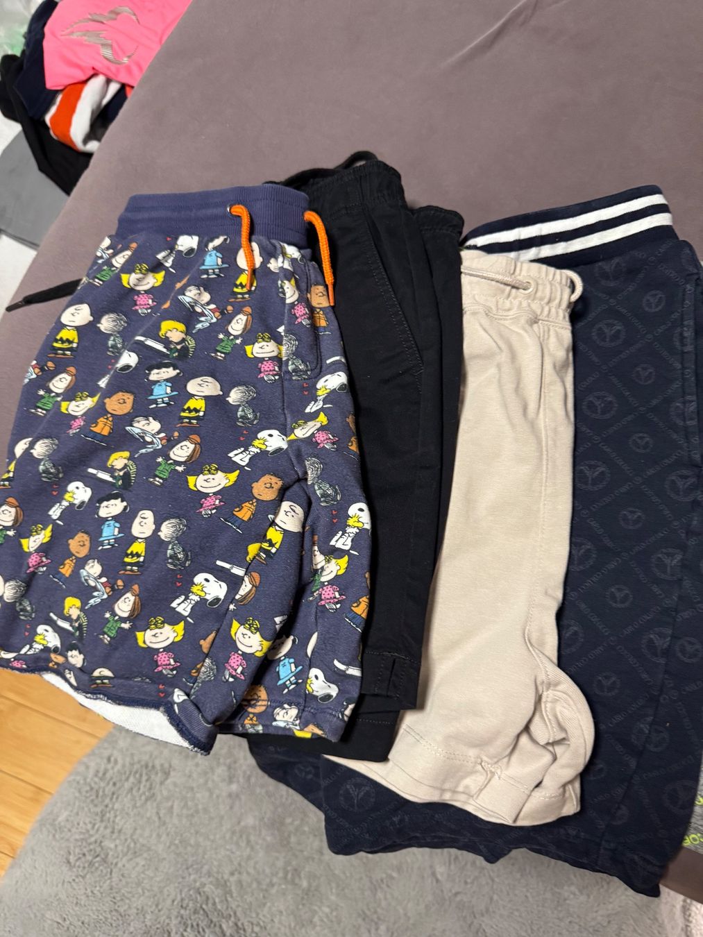 Kleiderpakete & -sets: Kurze Hosen im Paket – Gebraucht aus Wollerau von Marion_Jarno 4