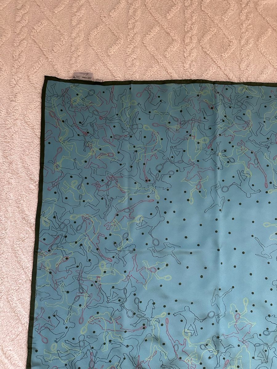 Fabric Frontline Foulard & Sciarpe: Fabric Frontline Zürich Seidentuch – Usato da Zollikon venduto da pan_8jtm 5