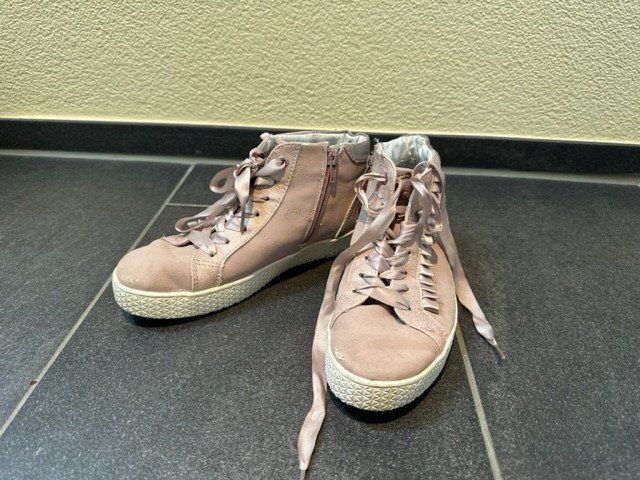 Schuhe für Mädchen: Kinderschuhe – Gebraucht aus Hägendorf von oezi74 1