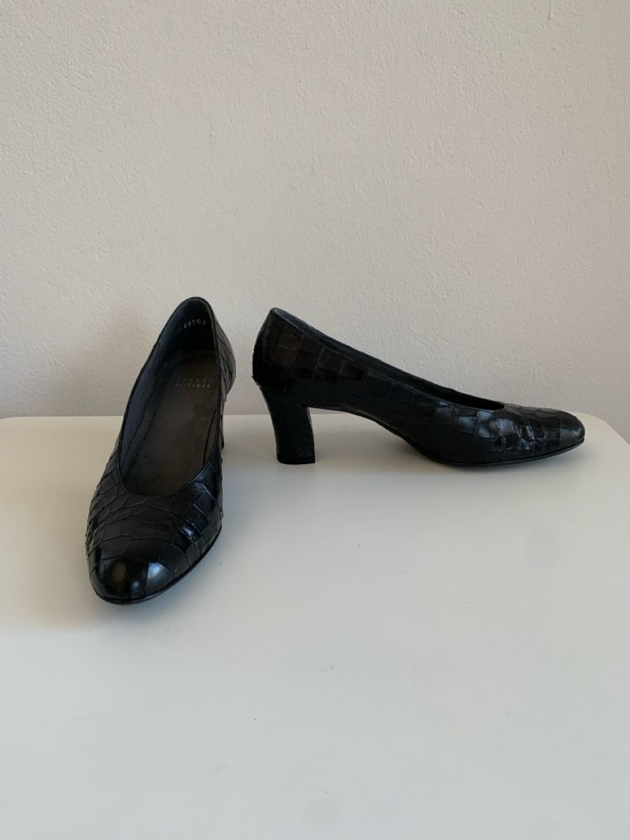 Stuart Weitzman Scarpe da donna: Stuart Weitzman: Chicer schwarzer Pumps in Kroko-Optik, 37 – Usato da Luzern venduto da designluzern 2