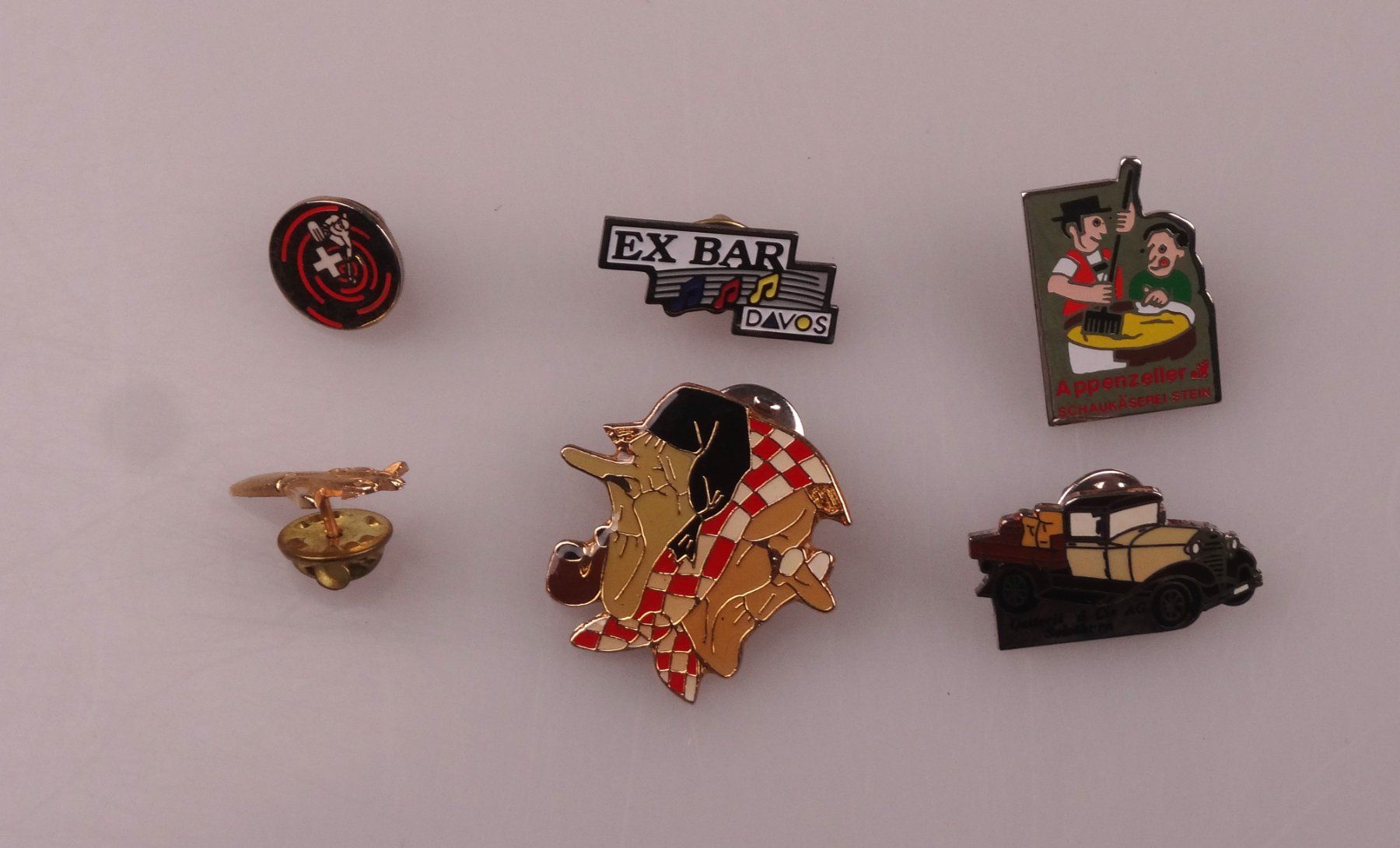 Placchette & Badge: Pins-Konvolut – Usato da Volketswil venduto da brockipfannenstil 5