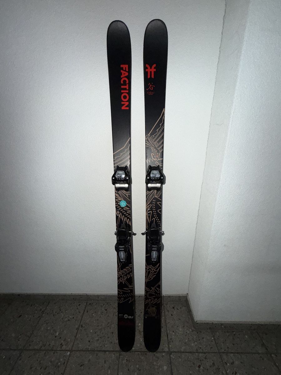 Faction Sci: Faction x Eileen Gu Freestyle Ski Studio 0 177  – Usato da Basel venduto da Sharki_