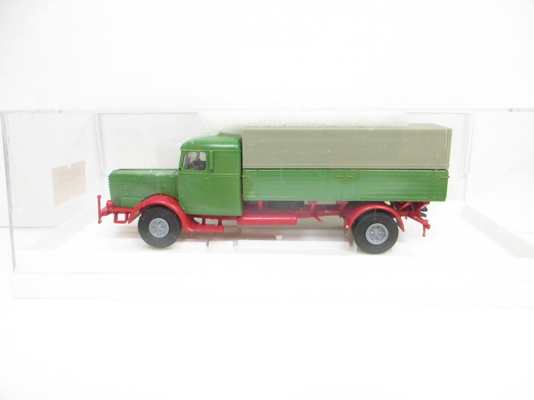 Brekina Modellini d'auto: Brekina H0 LKW Set mit 3 Modellen – Nuovo e nell'imballaggio originale da Olten venduto da Heinrich875 4