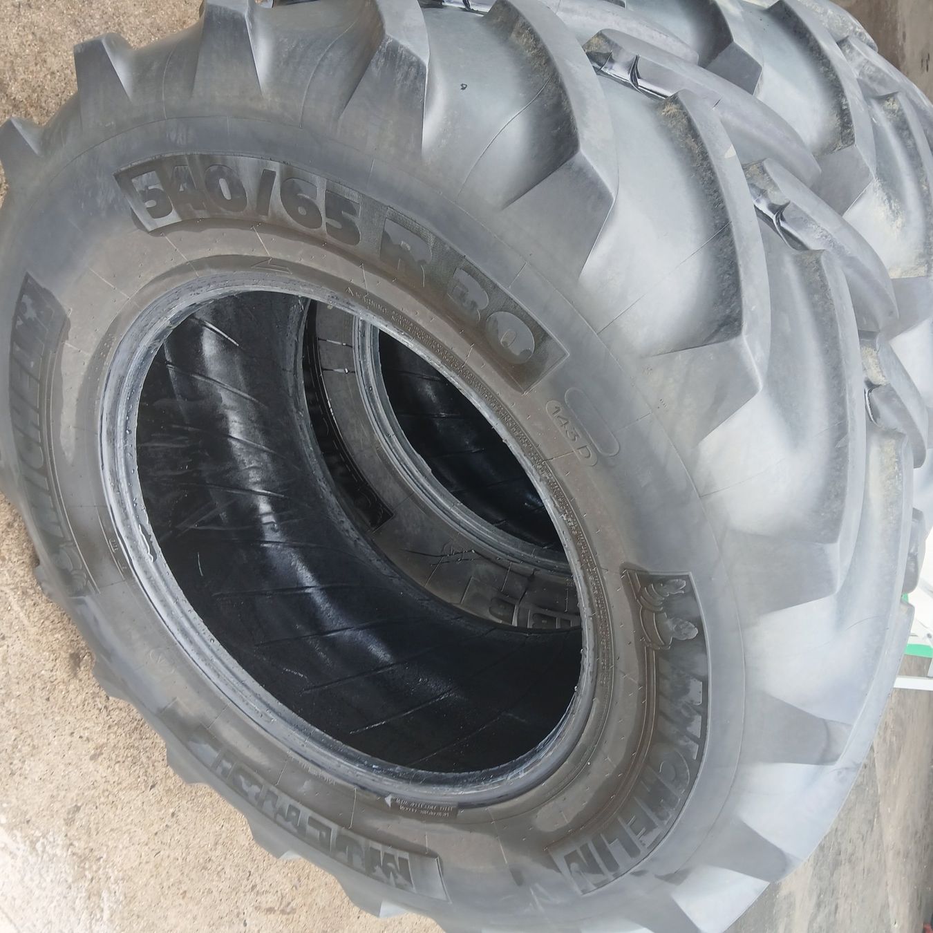 Michelin Pneumatici & Ruote complete: Reifen Traktor 540/65R30 – Usato da Rothenthurm venduto da biberegger 2