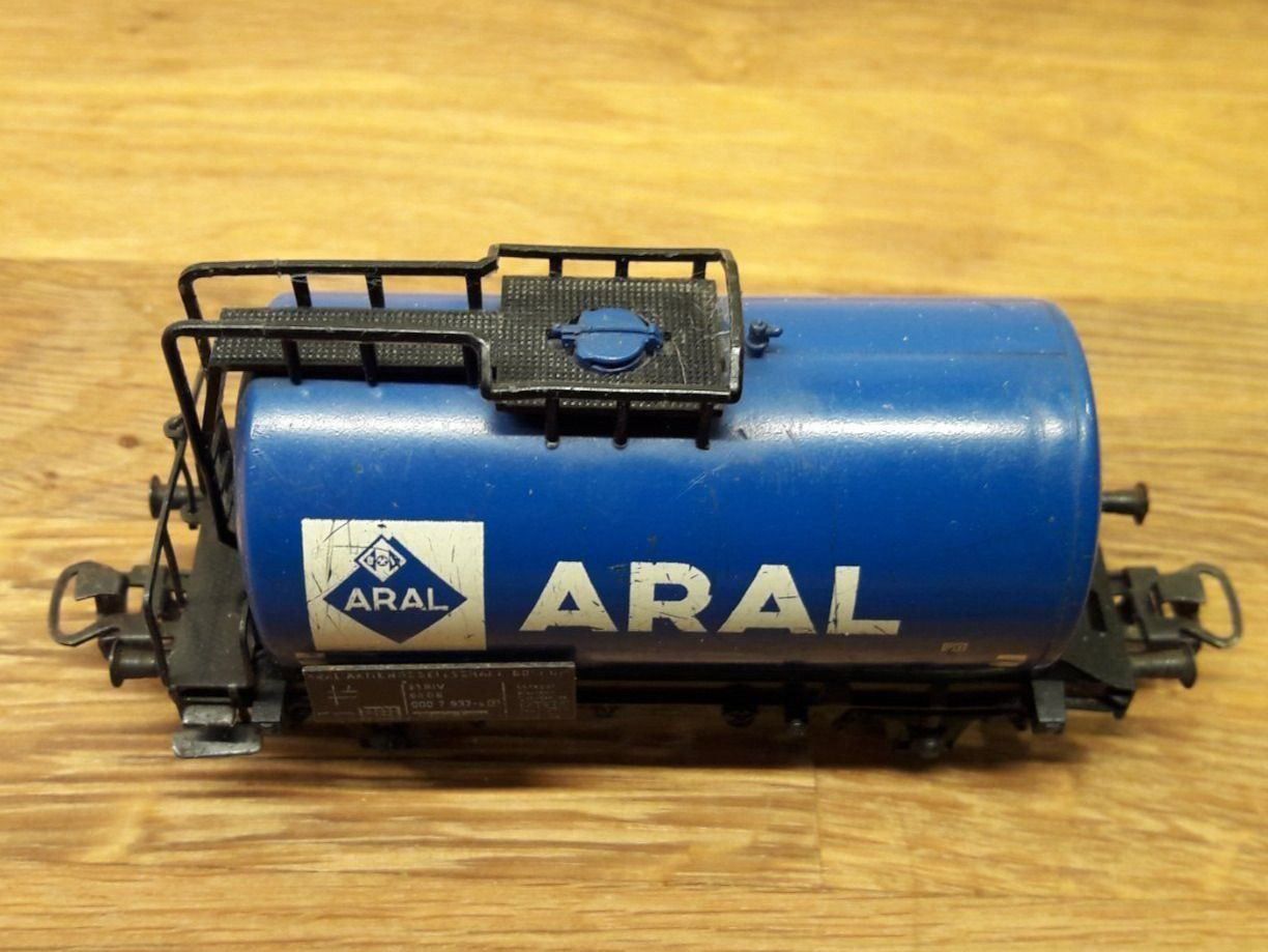 Märklin Modellini di ferrovie: Märklin HO AC : DB wagon citerne ARAL – Usato da Buttes venduto da Cafe2005 7