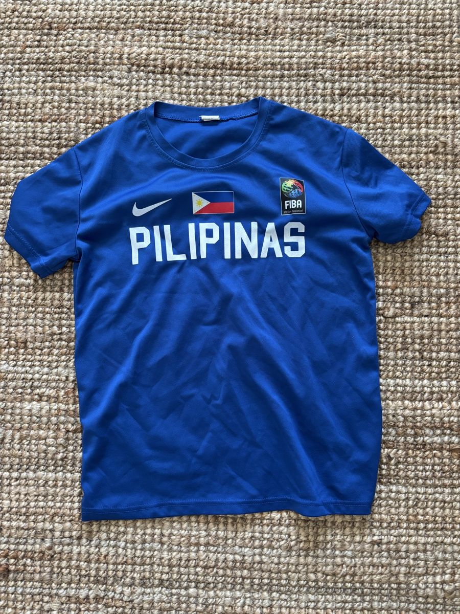 T-shirt: Pilipinas Sport-Shirt – Nuovo (secondo la descrizione) da Tägerwilen venduto da vivlara
