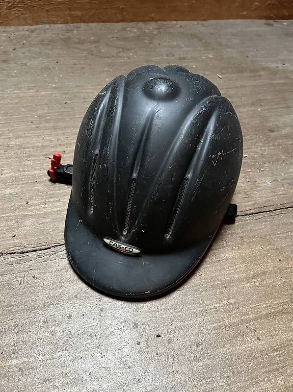 Helme: Kinder Reithelm – Gebraucht aus Beckenried von Chris_Miguel
