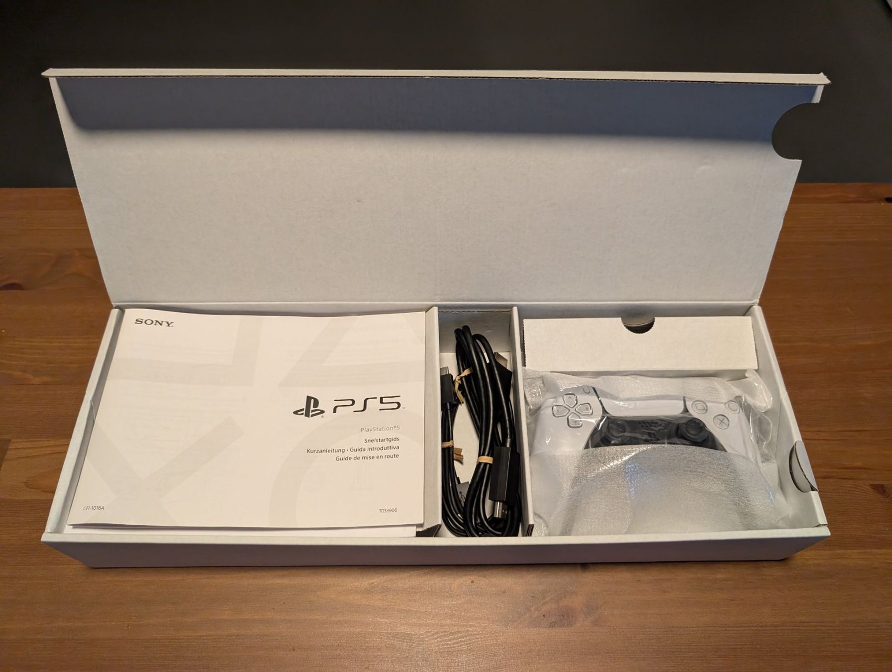 Sony Console: PS 5, firmware 4.50, CFI-1016A – Usato da Zürich venduto da dev_oyster 3