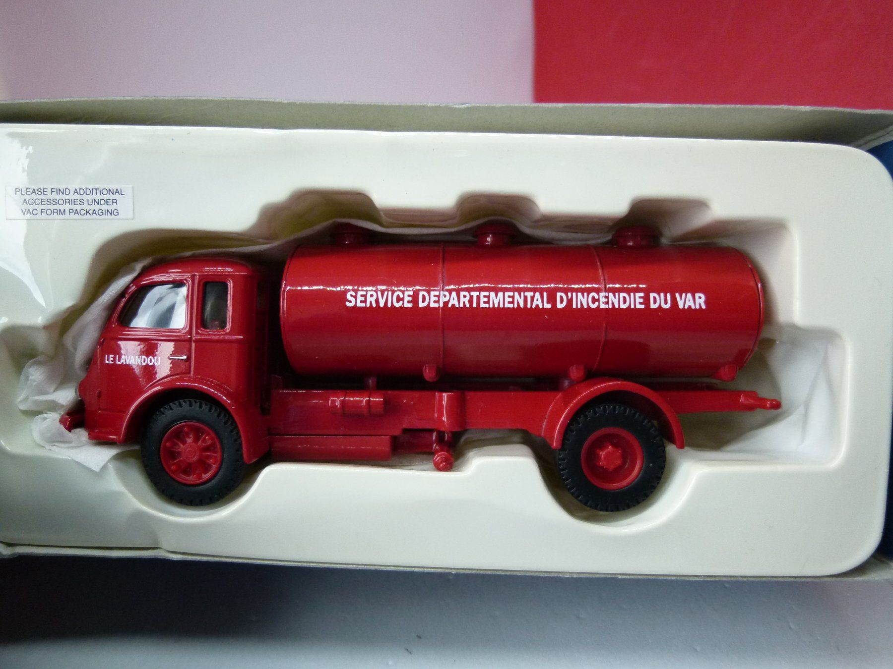 Corgi Toys Modellini d'auto: Corgi Classics - Heritage Coll. = speziell - Renault Citerne – Usato da Reiden venduto da mondial2 2