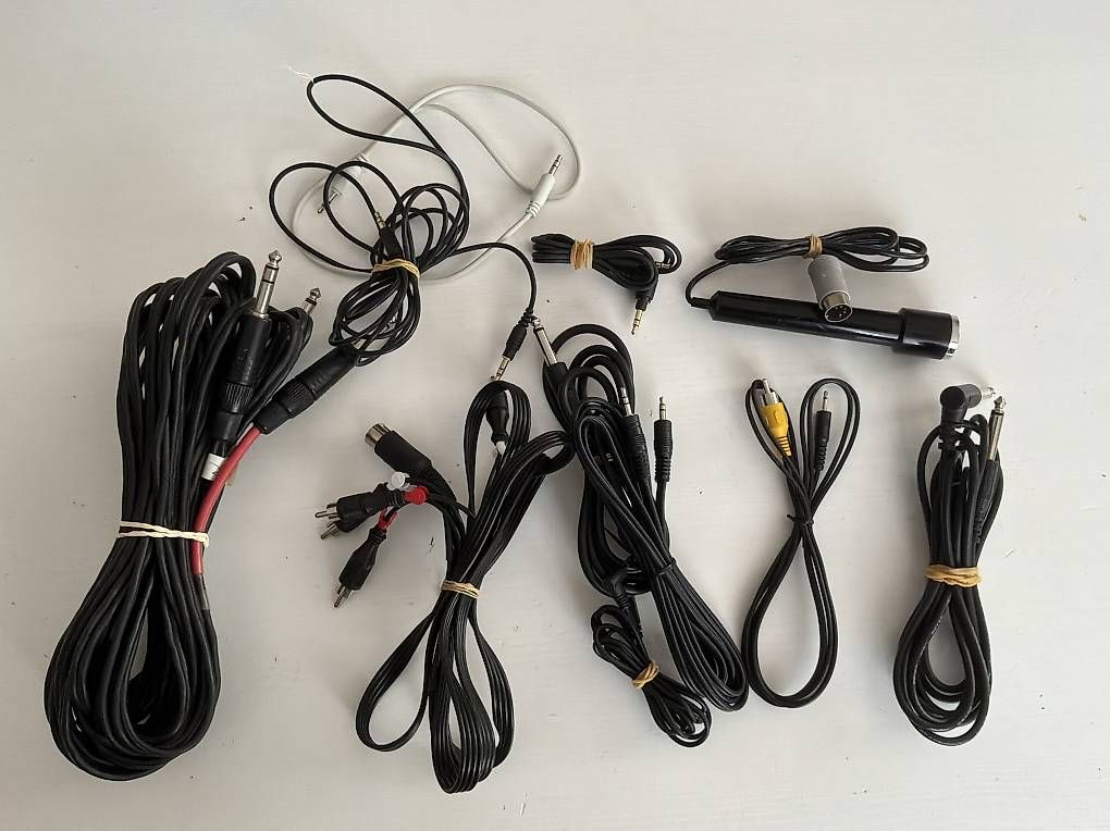 Câbles:  Verschiedene Audio- und Videokabel – D'occasion à Abtwil SG par leon-77 2