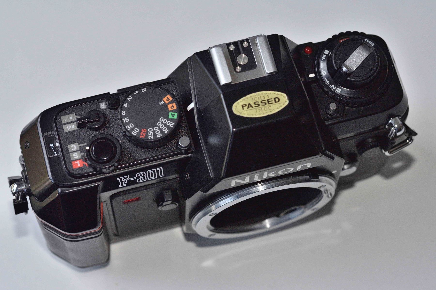 Nikon Fotocamera: Nikon F301 Body plus Handbuch – Usato da Schwerzenbach venduto da floridan 2