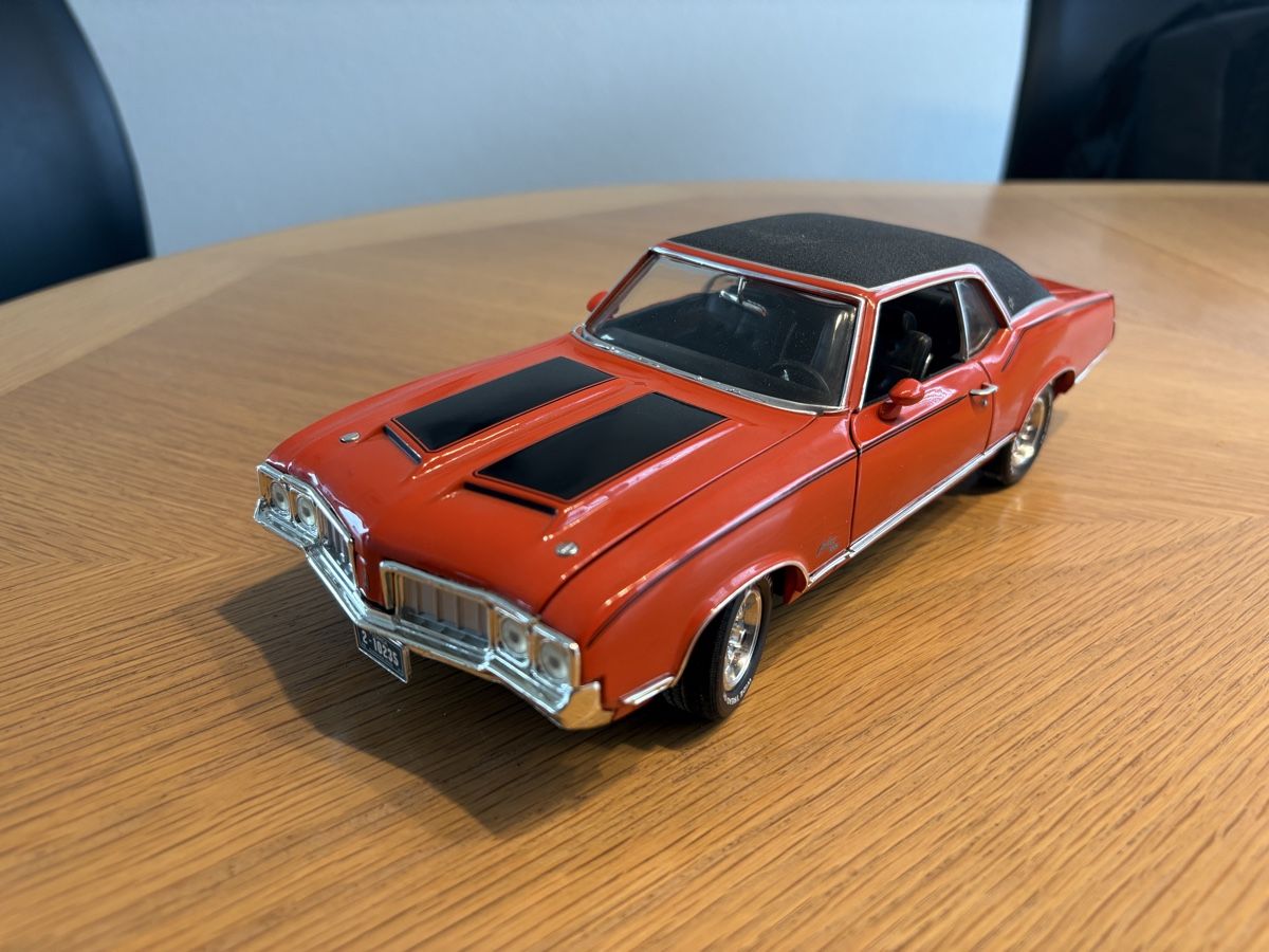 AMT/ERTL Modellautos: ERTL Olds- Cutlass SX 1970 Modellauto rot  – Neu (gemäss Beschreibung) aus Lyss von Innaja