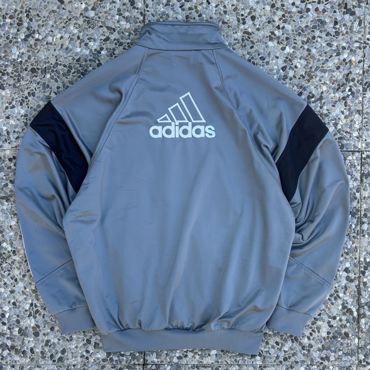 Adidas Giacche: Vintage Adidas Track Jacket – Usato da brent venduto da fukusapes 3