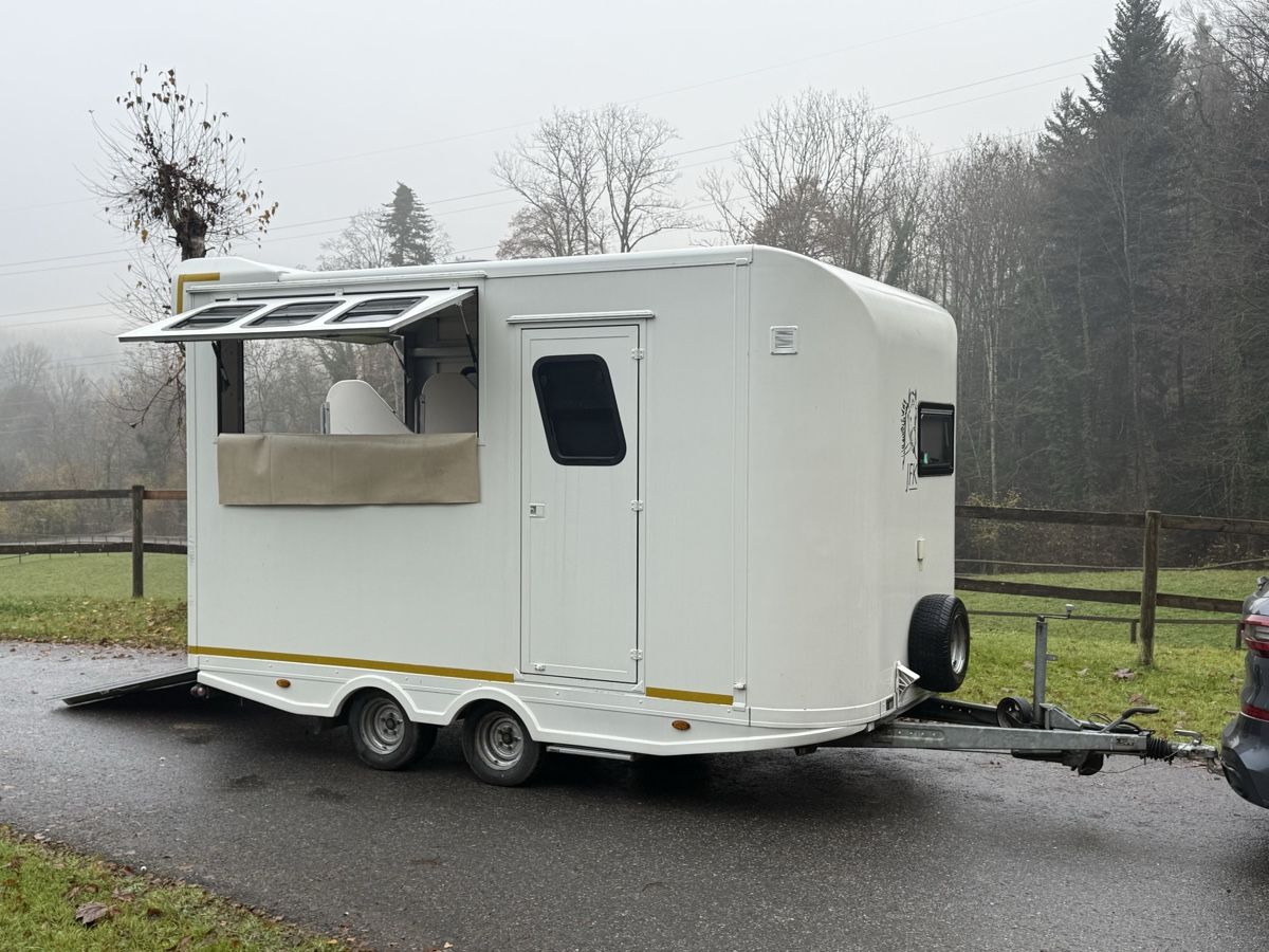 Rimorchi: Pferdeanhänger/ Pferdetransporter – Usato da St. Gallen venduto da rap_kql2 4