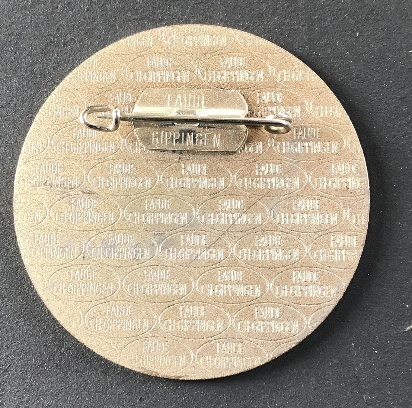 Placchette & Badge: PLAKETTE GUGGENMUSIG 1969 – Usato da Ostermundigen venduto da wini63 1