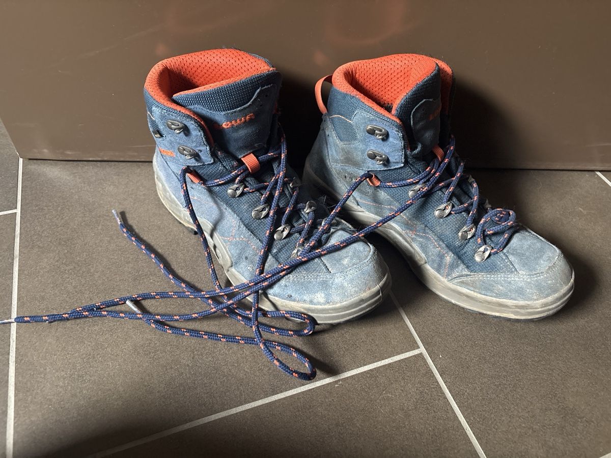 Lowa Scarpe per ragazzi: lowa 38 Wanderschuh goretex  – Usato da Bischofszell venduto da tweeties
