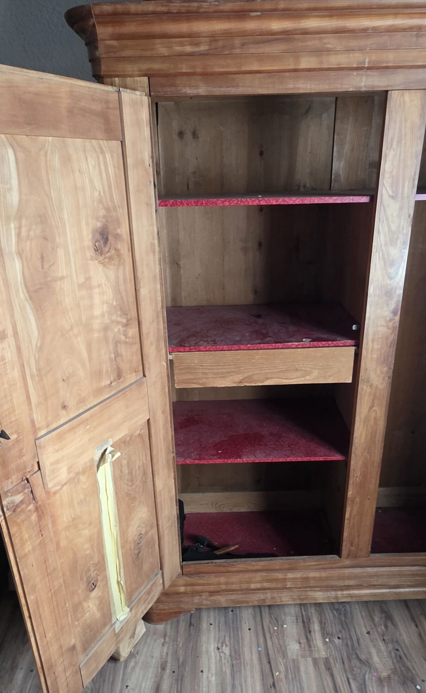 Schränke: Alter Bauernschrank – Gebraucht aus Dättlikon von Biertrans 3