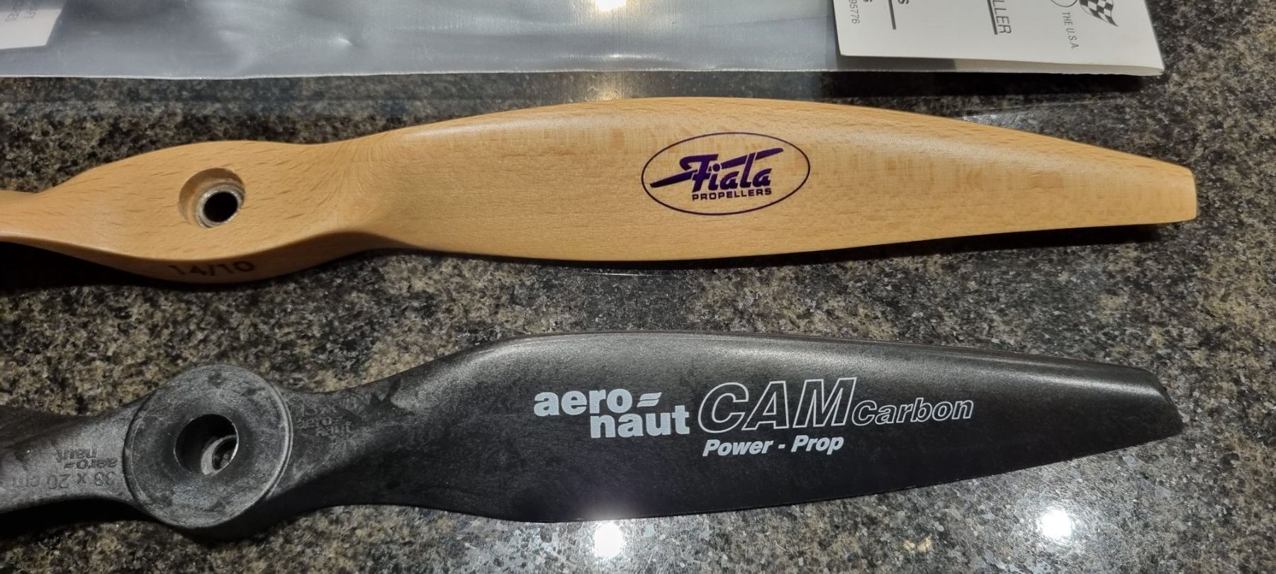 Modellismo RC: 5 Stk.Rc Flugzeug-Propeller – Usato da Pfeffikon LU venduto da Andy1969 4