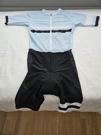 Rennrad Anzug Gr. M/L ungetragen 