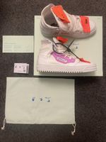 Off-White Court Sneaker