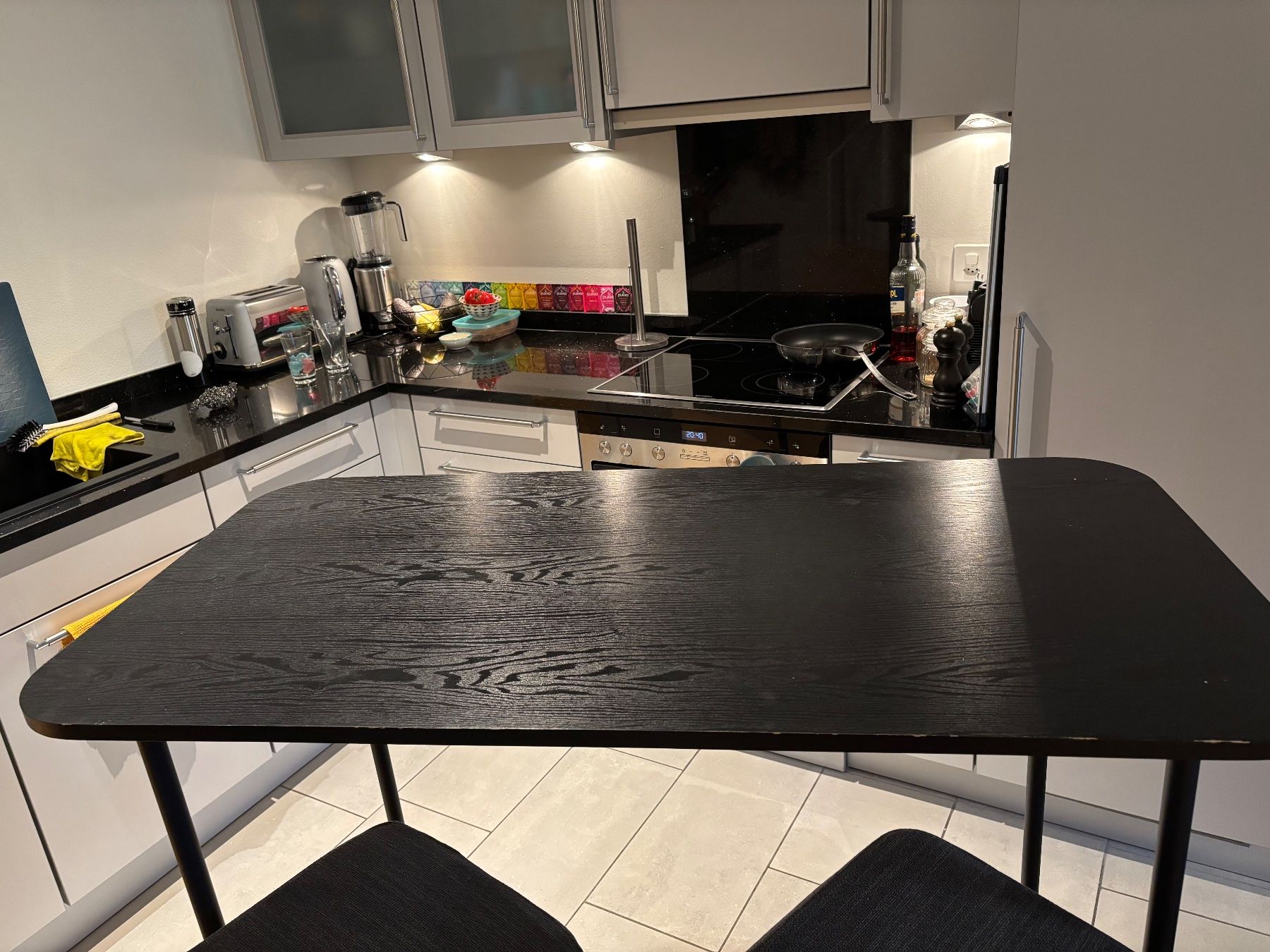 Maisons du monde Set de table et chaises: Dining Table Set + Side Table – CHF 50 – D'occasion à Zürich par eug_z2t5 1