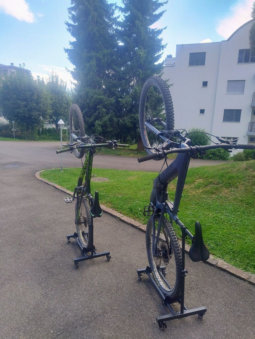 Veloständer: Platzsparender Home Veloständer – Neu und originalverpackt aus Seewen SZ von MatthiasF02 4