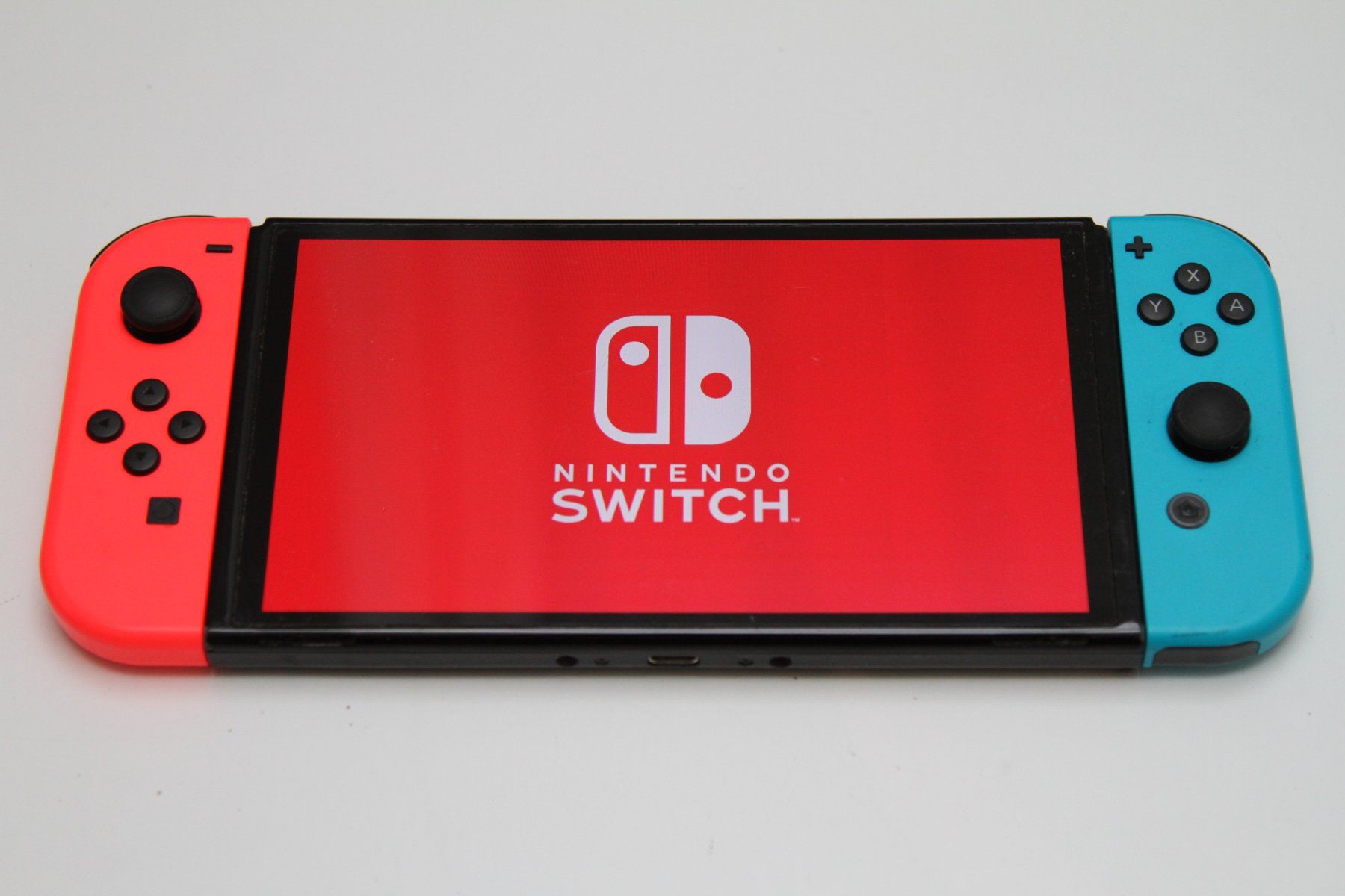 Nintendo Console: Nintendo Switch OLED mit Mario Party – Usato da Basel venduto da camelot99 4