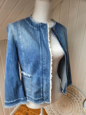 PLEASE  💙  jeans jacke    Grösse  M