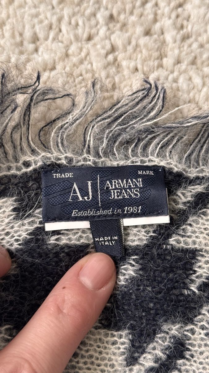 Armani Foulard & Sciarpe: Armani Jeans Wollschal – Usato da Esslingen venduto da The_Easy 1
