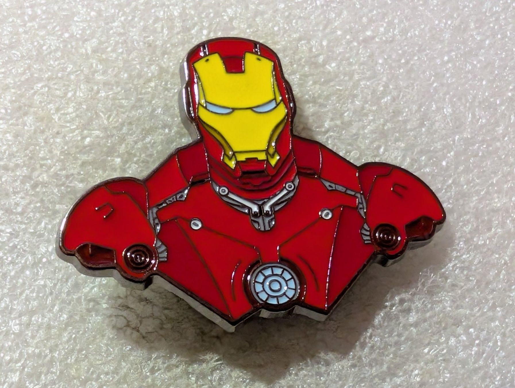 Placchette & Badge: Ansteckpin 1: Iron Man – Usato da Oppligen venduto da Pin-Fall-Shop