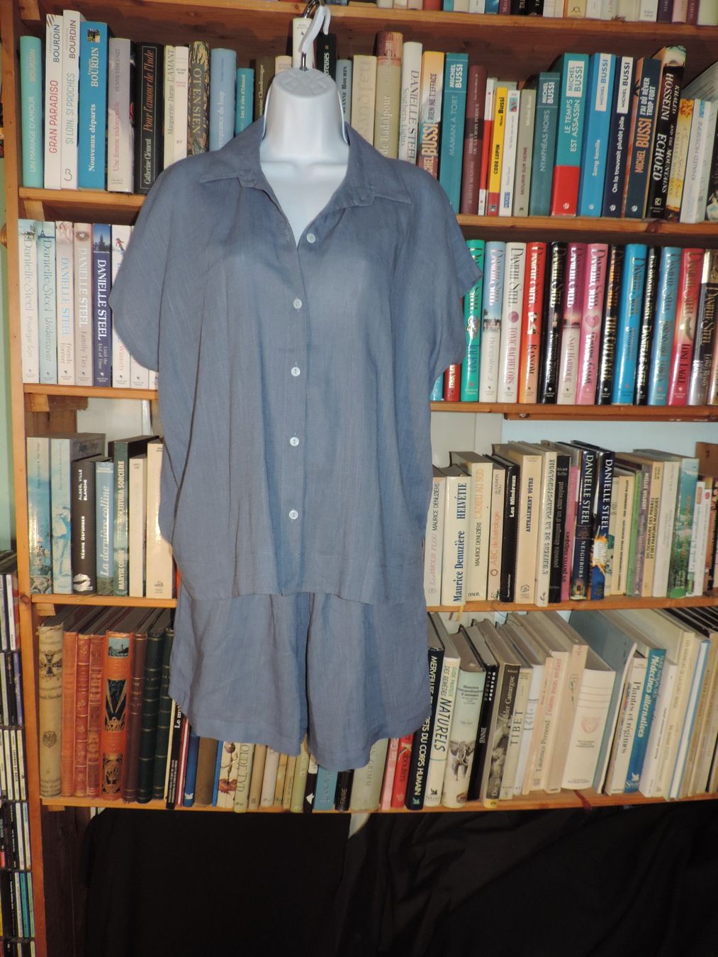 Lots de vêtements: ensemble short chemise bleu gris – D'occasion à Genève par Axelle333 5