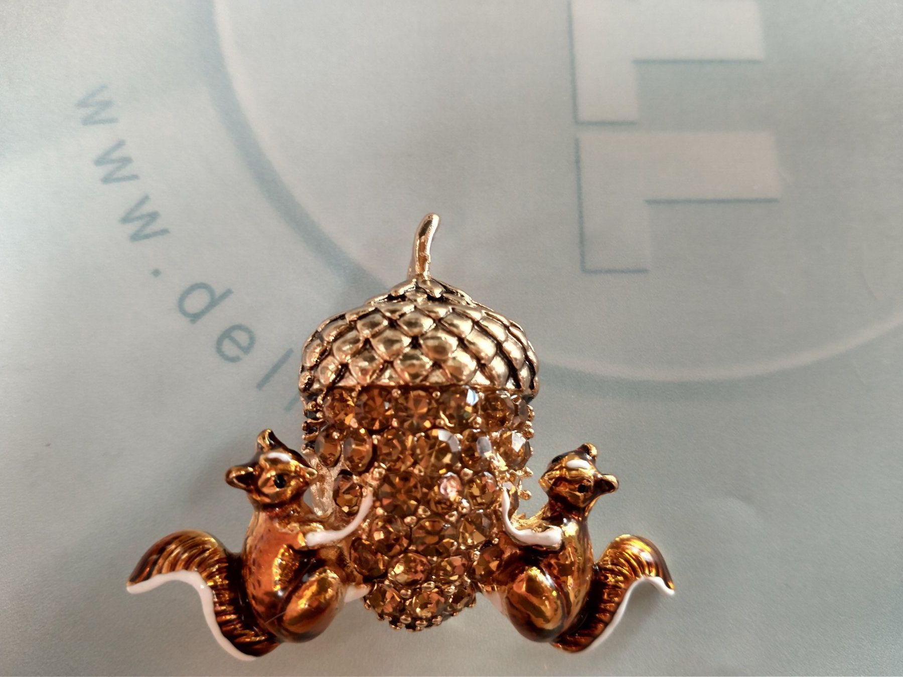 Broschen & Nadeln: Eichhörnchen Brosche mit Eichel, Vintage Stil – Neu (gemäss Beschreibung) aus Löhningen von Chimae67 6