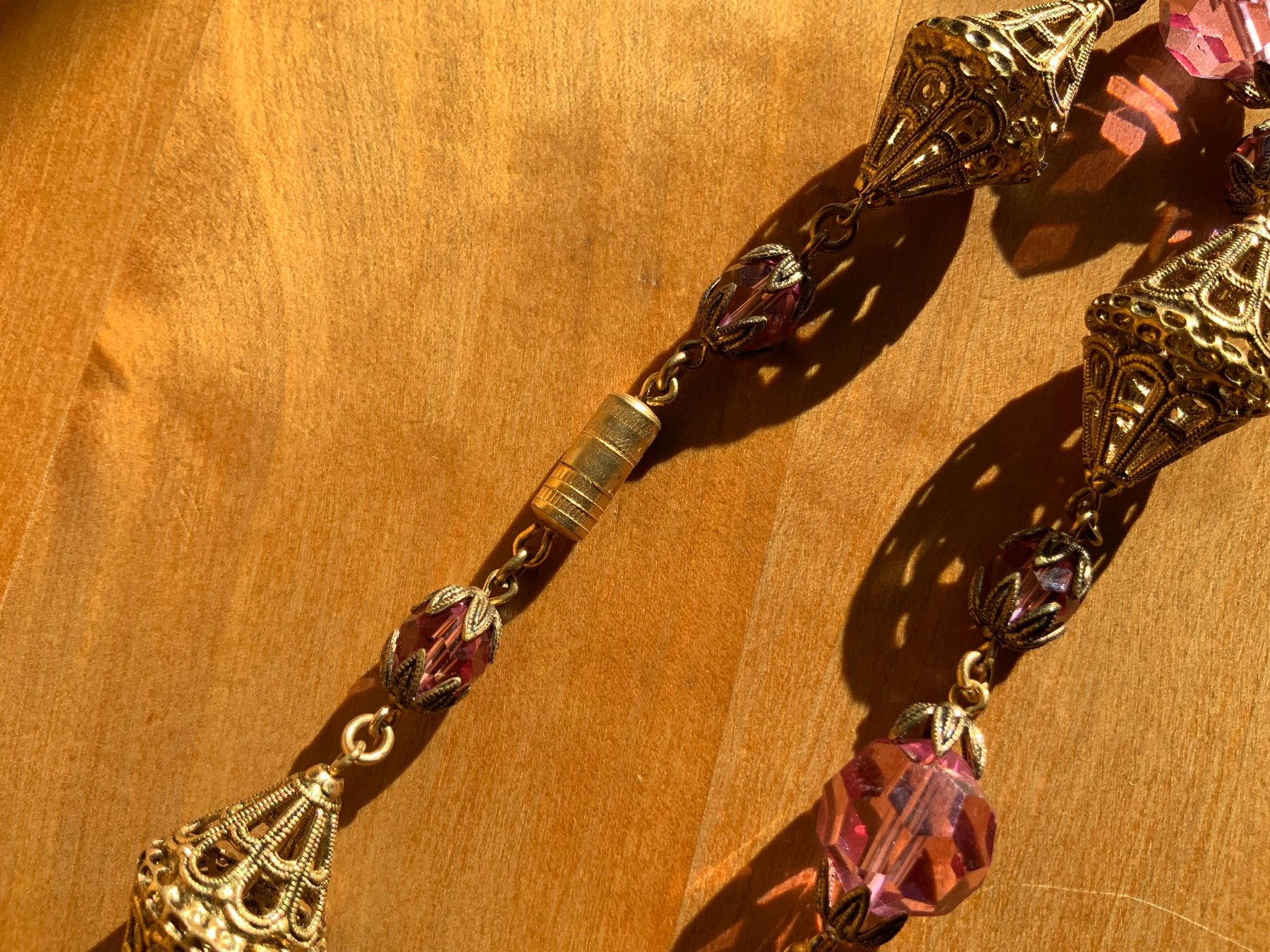 Ketten: Modeschmuck: Perlen aus Glas & Metall mit Ornamenten – Gebraucht aus Zürich von ancillaschmidhauser 5