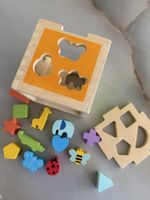 Montessori Holz-Sortierbox mit Formen und Tieren