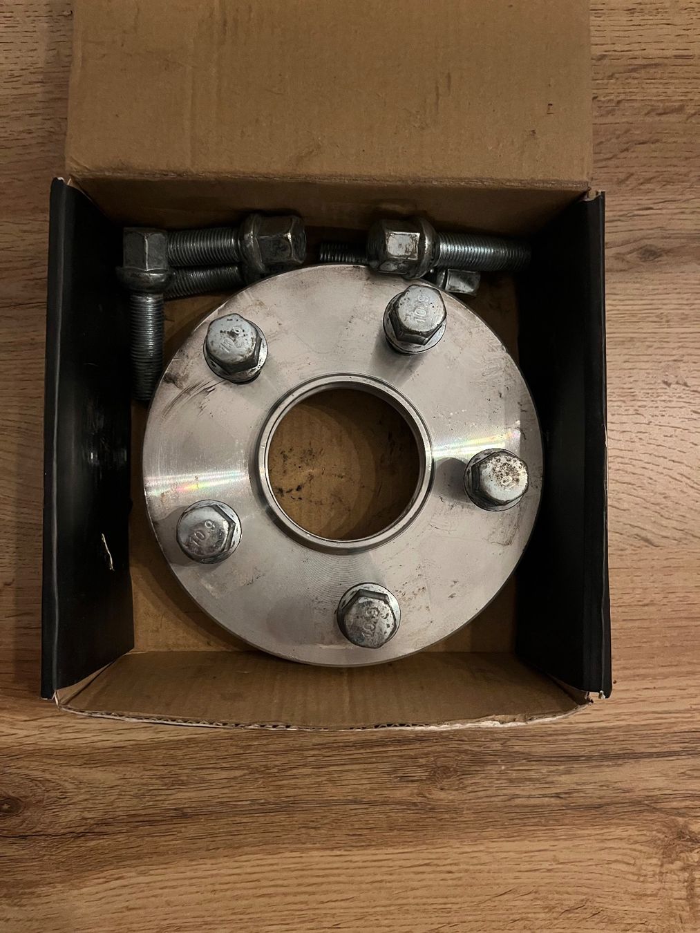 Mercedes-Benz Tutti pezzi di ricambio auto: Spurverbreiterung 15mm Mercedes – Usato da Uster venduto da r_mendes 1
