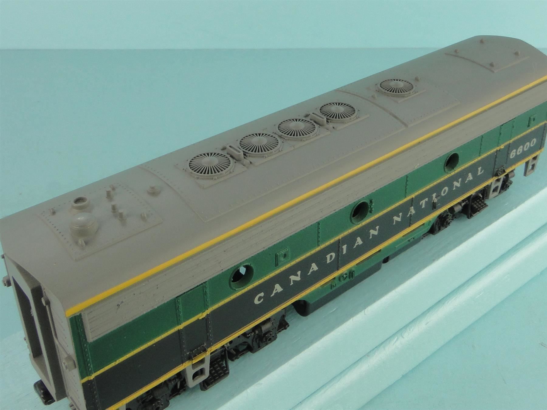 Athearn Modellini di ferrovie: Athearn F7 B-Unit CN, DUMMY – Usato da Bülach venduto da cann11 3