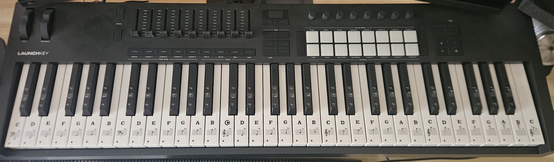 Novation Musikinstrumente: Novation Launch Key 61- MK3 - The creative Controller – Gebraucht aus Wetzikon ZH von Apichator
