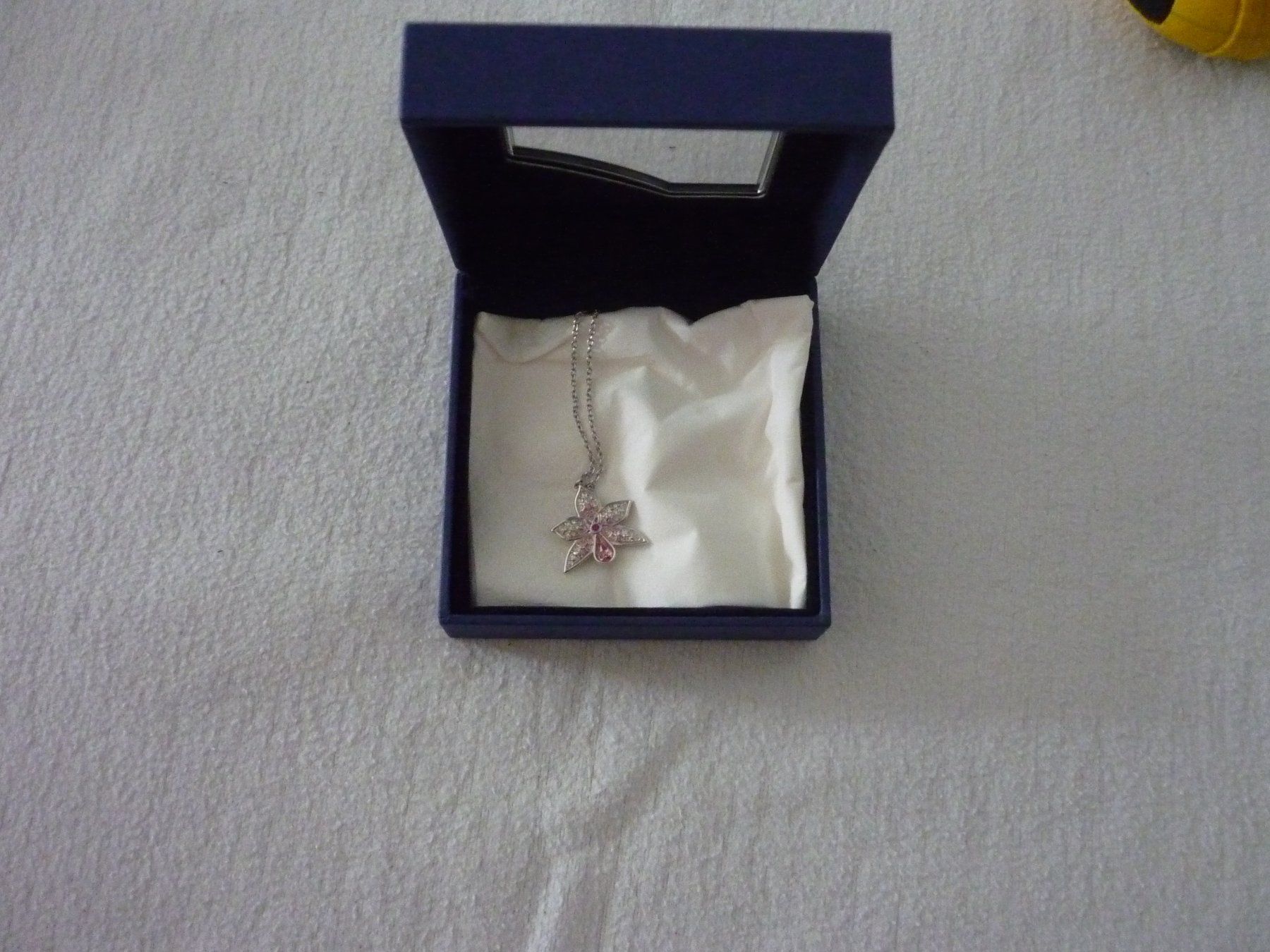 Swarovski Catenine: Swarovski Halskette – Usato da Vaduz venduto da red94angel 1