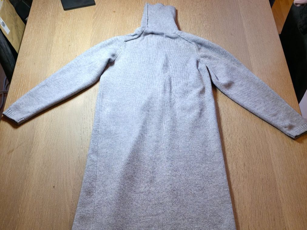 Pullover & Sweatshirts: Kleider / Pullover, Lang, JCL / Grau, Grösse: S/M – Neu (gemäss Beschreibung) aus Sirnach von TheMrFreeman 1