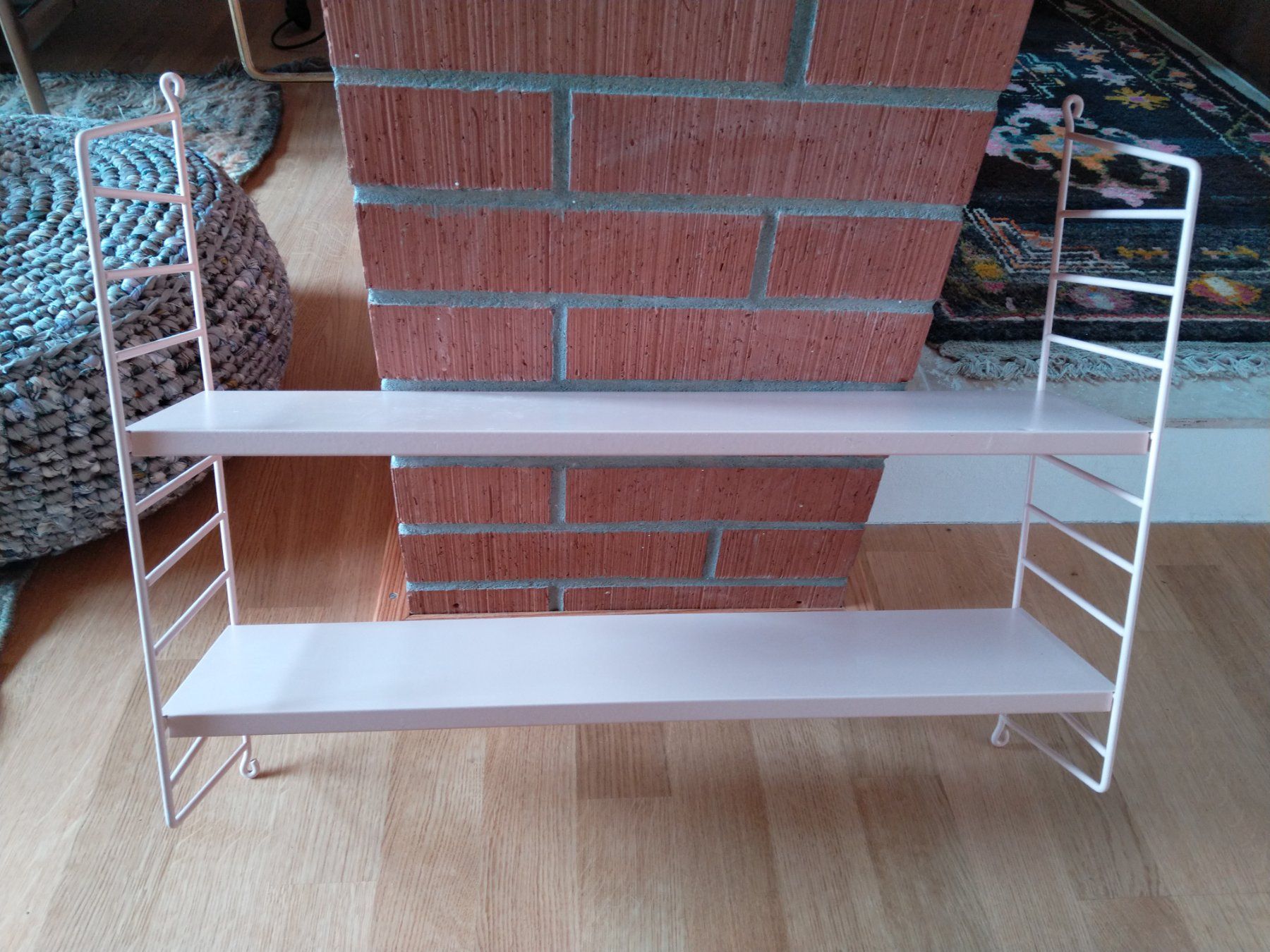 String Scaffali: aussergewöhnliches Stringregal 60/50 oder 120/50 beigerosa – Usato da La Sage venduto da Blumenstrauss1