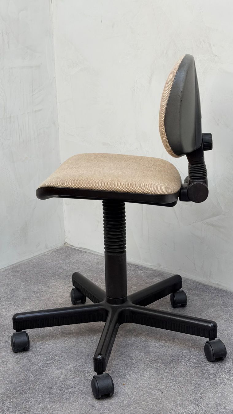 Sedie: Chaise de bureau ergonomique a roulette – Usato da Bulle venduto da ABELiAM 4