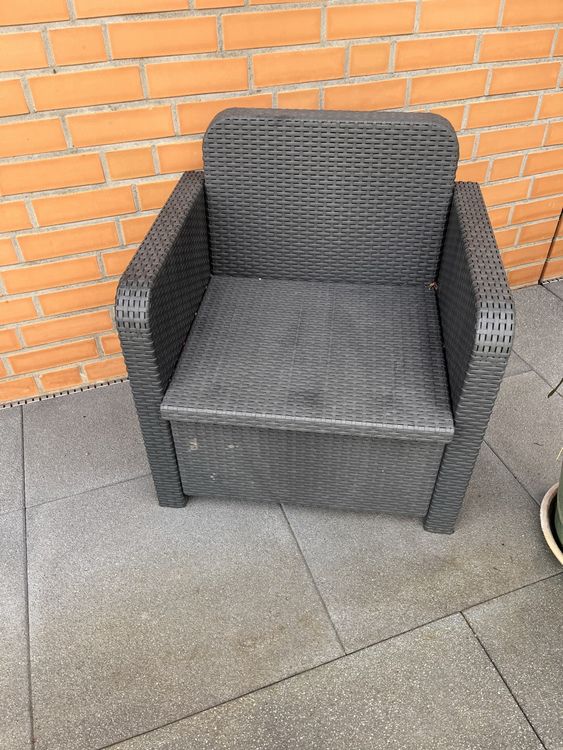 Rattan Kunststoff Gartenmöbel 2 Stühle und ein Tisch Kaufen auf Ricardo