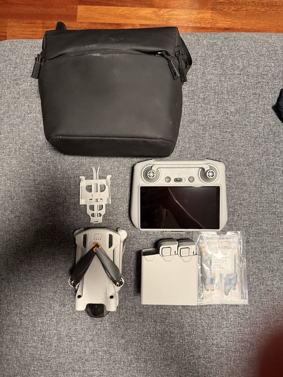 DJI Modellismo RC: DJI Mini 3 Pro Fly More Bundle mit DJI RC-Sofort flugbereit – Usato da Männedorf venduto da misto85