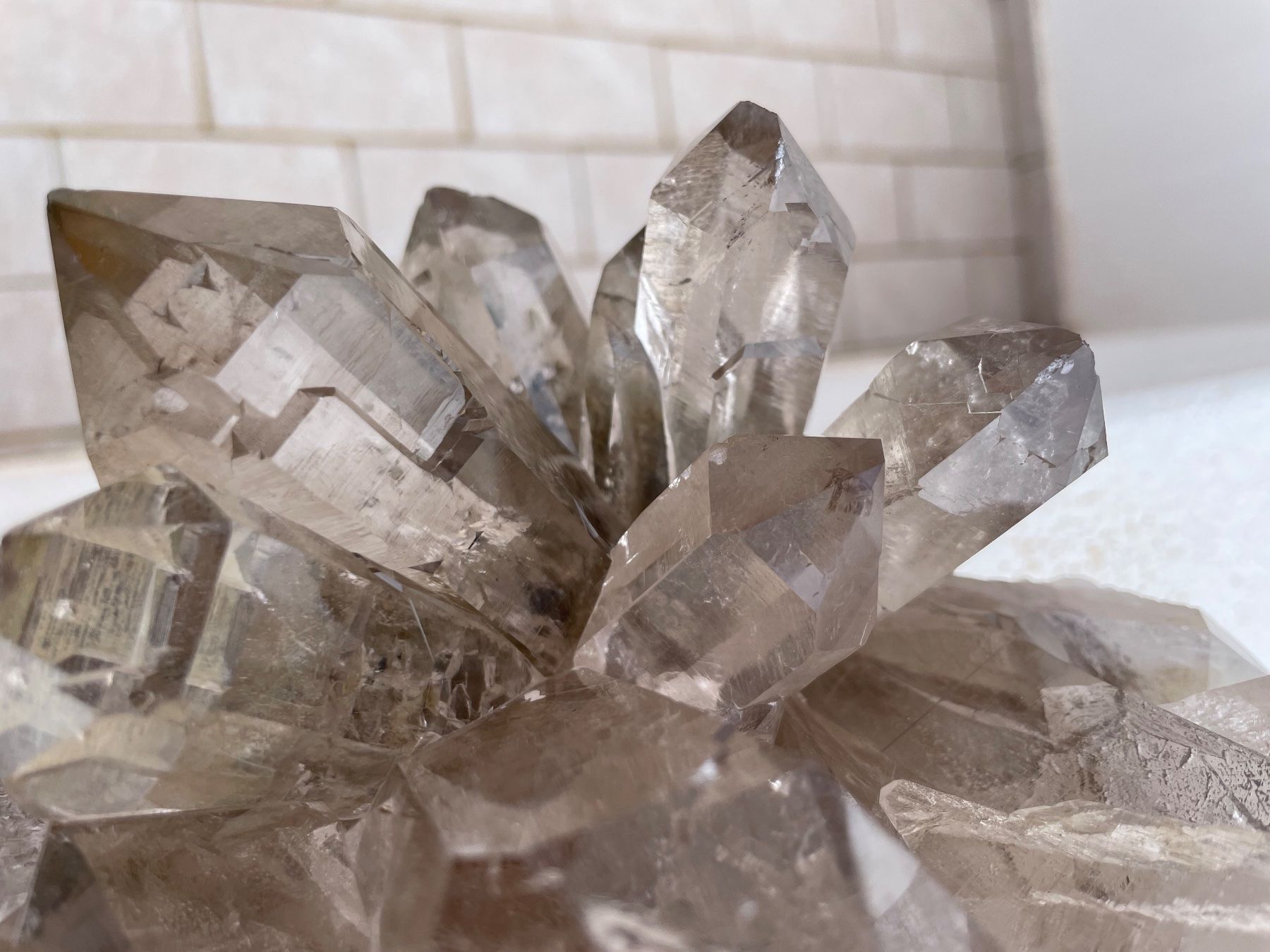 Minéraux & Lithothérapie: Quartz Group & Fluorite Rose Gothard – D'occasion à Genève par qua_q7kb 3