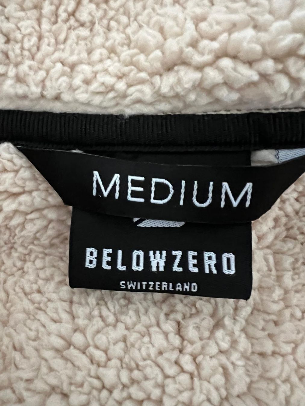 Giacche: Jacke Belowzero Switzerland – Usato da Horw venduto da coalva980001 1