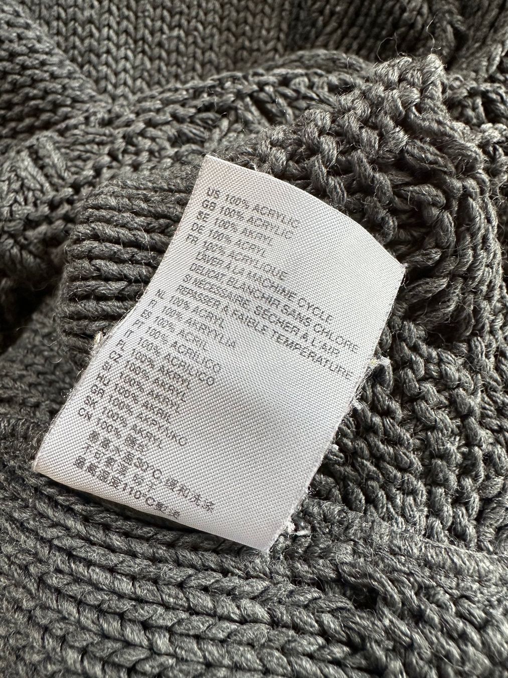 H&M Vestiti: Graues Strickkleid von H&M – Usato da Zürich venduto da Honeyboo 4