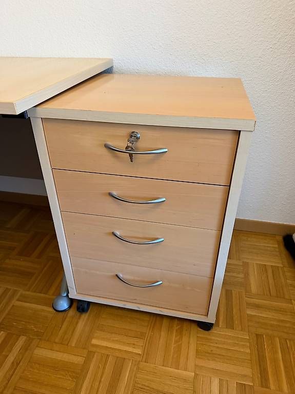 Schreibtische: Grand bureau + caisson – Gebraucht aus Yverdon-les-Bains von jus_ydx7 3