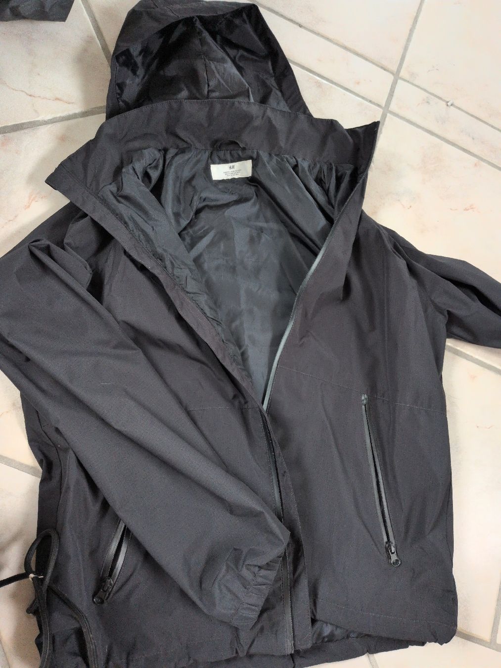 H&M Giacche & Cappotti: Regenjacke H&M – Nuovo (secondo la descrizione) da Zürich venduto da stemir 1
