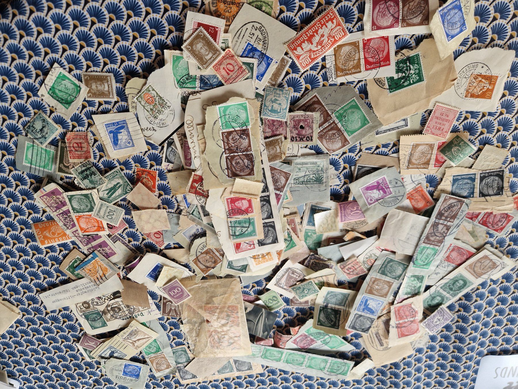 Tous les timbres: Briefmarken – D'occasion à Wetzikon ZH par Hella73
