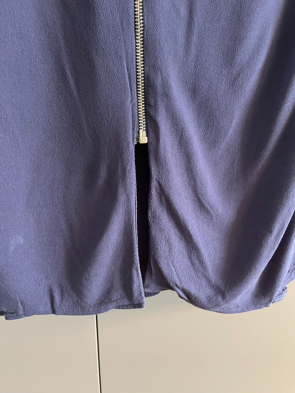 Camicette: Bluse, Dunkelblau mit Zipper, Grösse 34 – Usato da Rheineck venduto da FGeissler 3